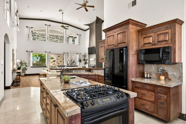 8022 Wesley Rd, Joshua Tree, CA 92252