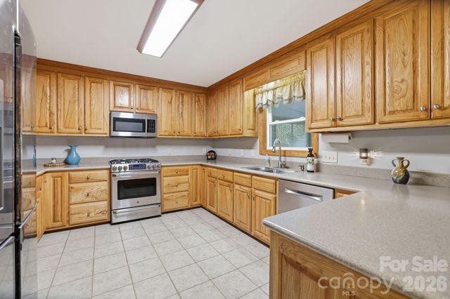 1916 Mcintyre Road, Wingate, NC 28174