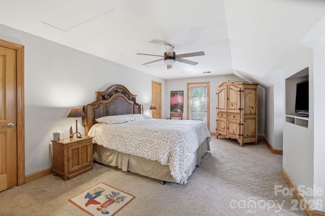 1916 Mcintyre Road, Wingate, NC 28174