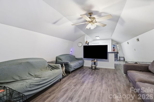 1916 Mcintyre Road, Wingate, NC 28174