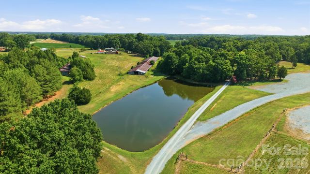 1916 Mcintyre Road, Wingate, NC 28174