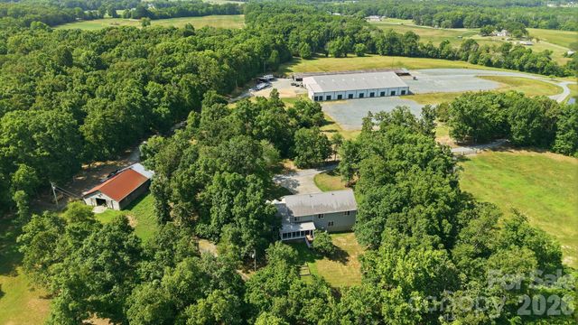 1916 Mcintyre Road, Wingate, NC 28174