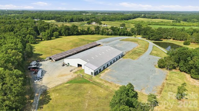 1916 Mcintyre Road, Wingate, NC 28174