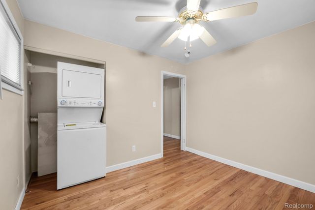 6842 Bison Street, Westland, MI 48185