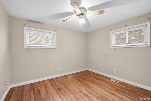 6842 Bison Street, Westland, MI 48185