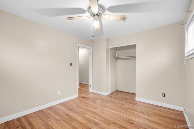 6842 Bison Street, Westland, MI 48185