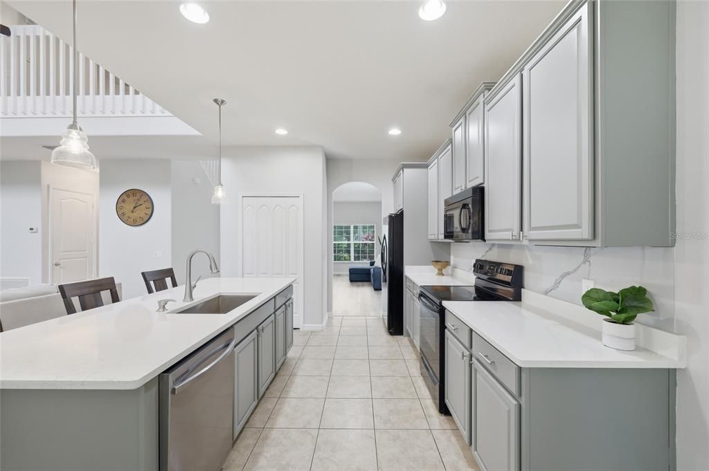 Image 10 of property listing at 9117 OAK COMMONS WAY, Orlando, FL 32832