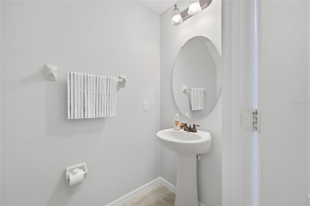 Image 17 of property listing at 9117 OAK COMMONS WAY, Orlando, FL 32832