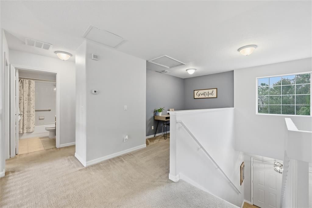 Image 20 of property listing at 9117 OAK COMMONS WAY, Orlando, FL 32832