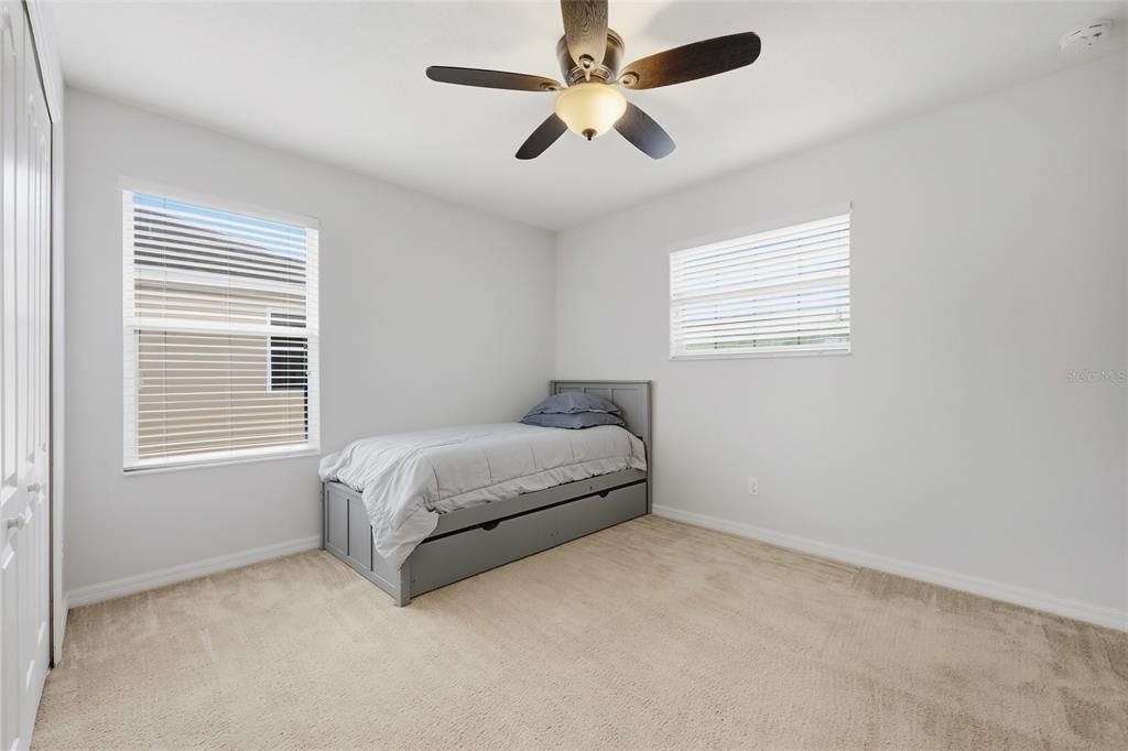 Image 26 of property listing at 9117 OAK COMMONS WAY, Orlando, FL 32832