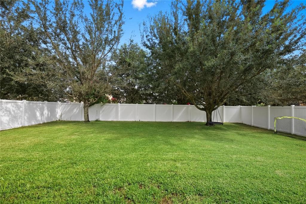 Image 35 of property listing at 9117 OAK COMMONS WAY, Orlando, FL 32832