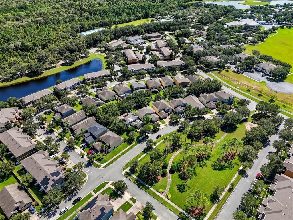 Image 38 of property listing at 9117 OAK COMMONS WAY, Orlando, FL 32832