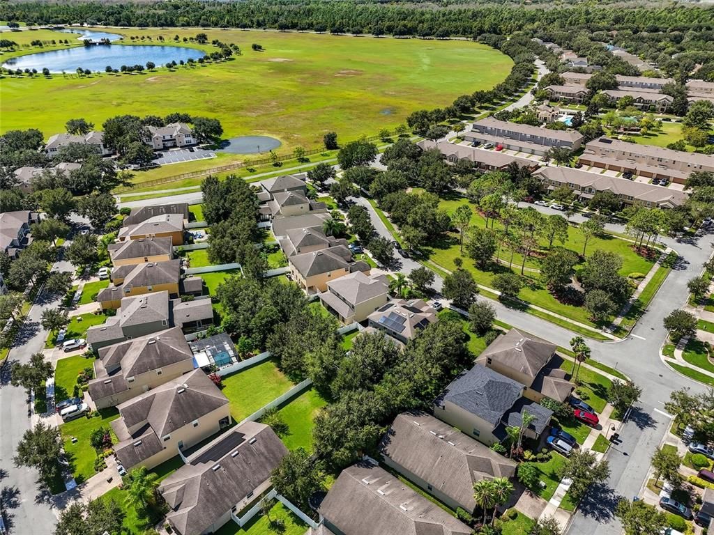Image 44 of property listing at 9117 OAK COMMONS WAY, Orlando, FL 32832