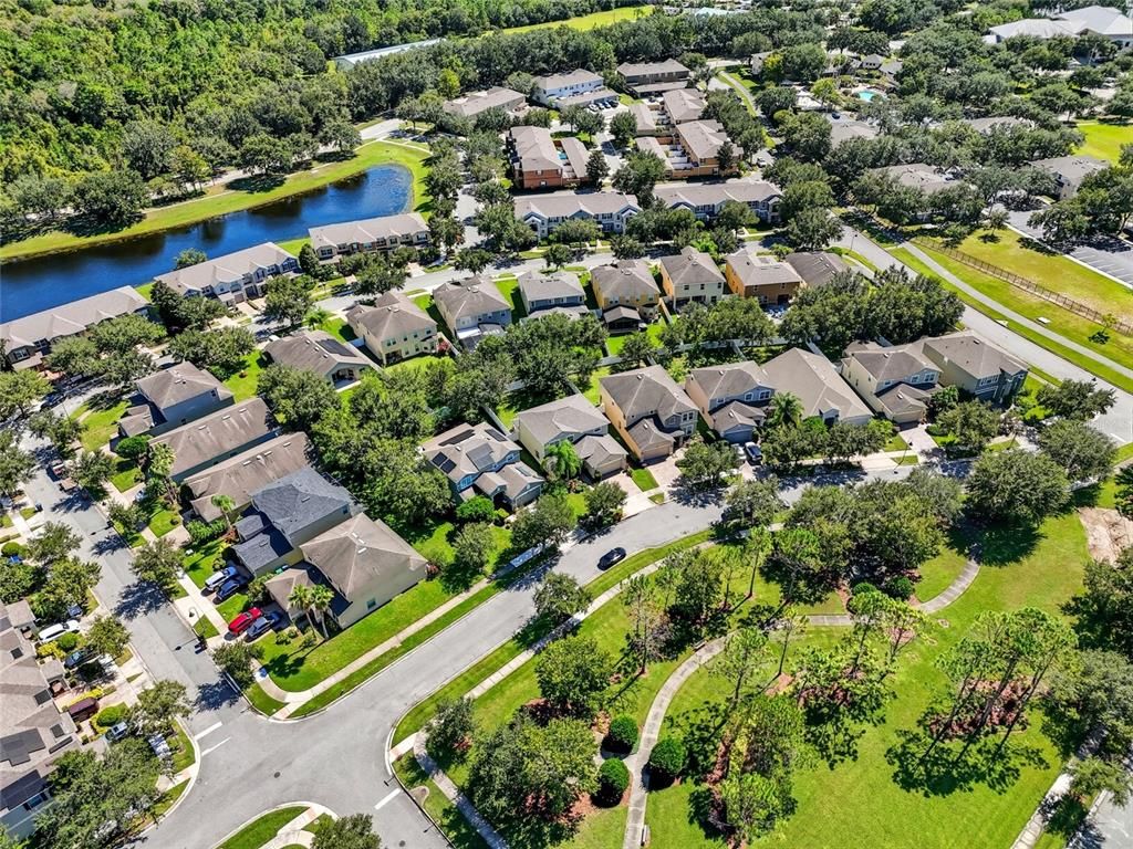 Image 46 of property listing at 9117 OAK COMMONS WAY, Orlando, FL 32832