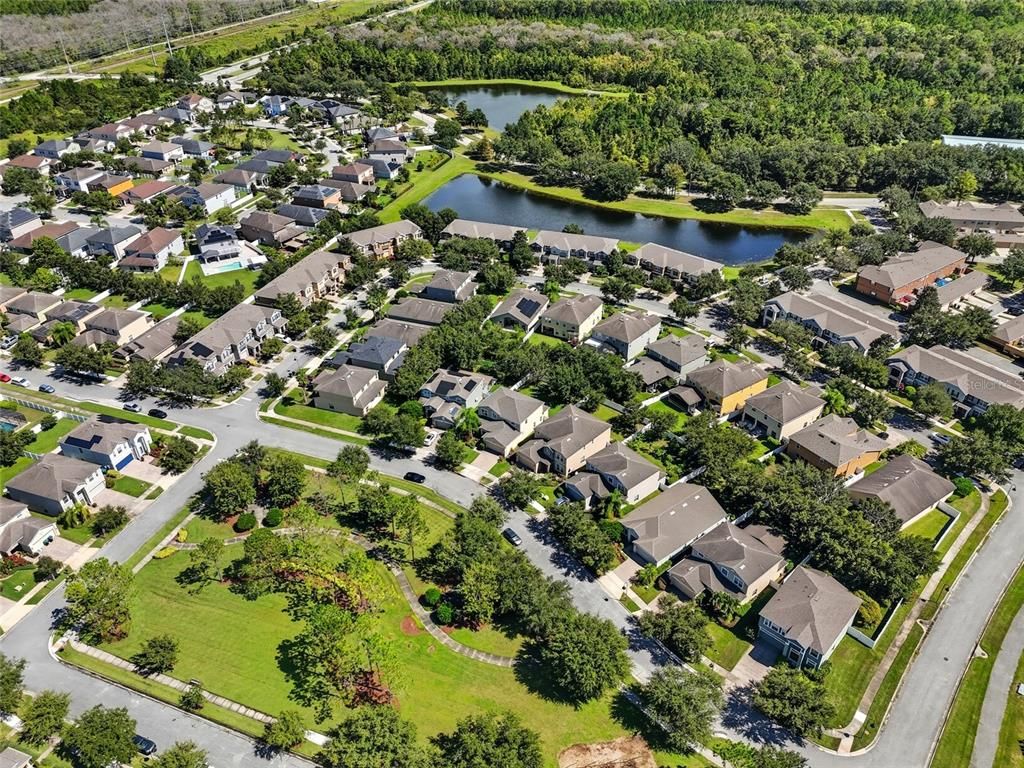 Image 48 of property listing at 9117 OAK COMMONS WAY, Orlando, FL 32832
