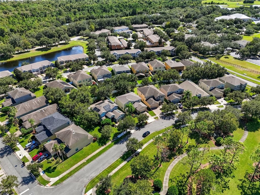 Image 49 of property listing at 9117 OAK COMMONS WAY, Orlando, FL 32832