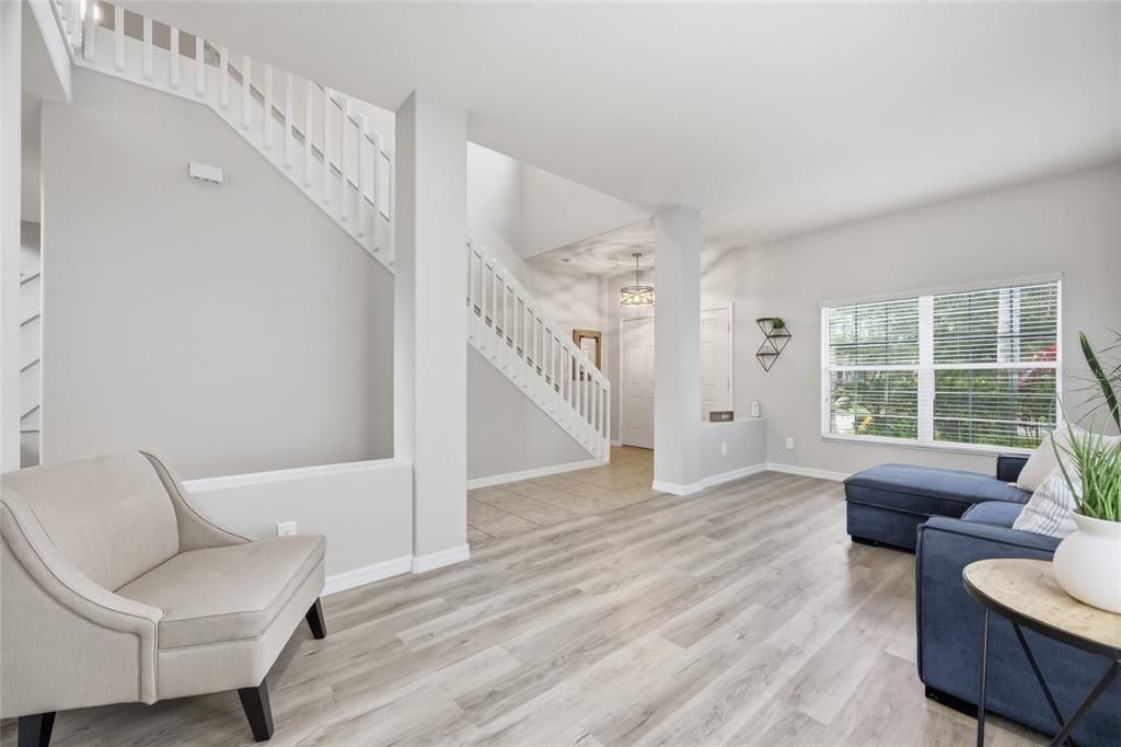 Image 5 of property listing at 9117 OAK COMMONS WAY, Orlando, FL 32832