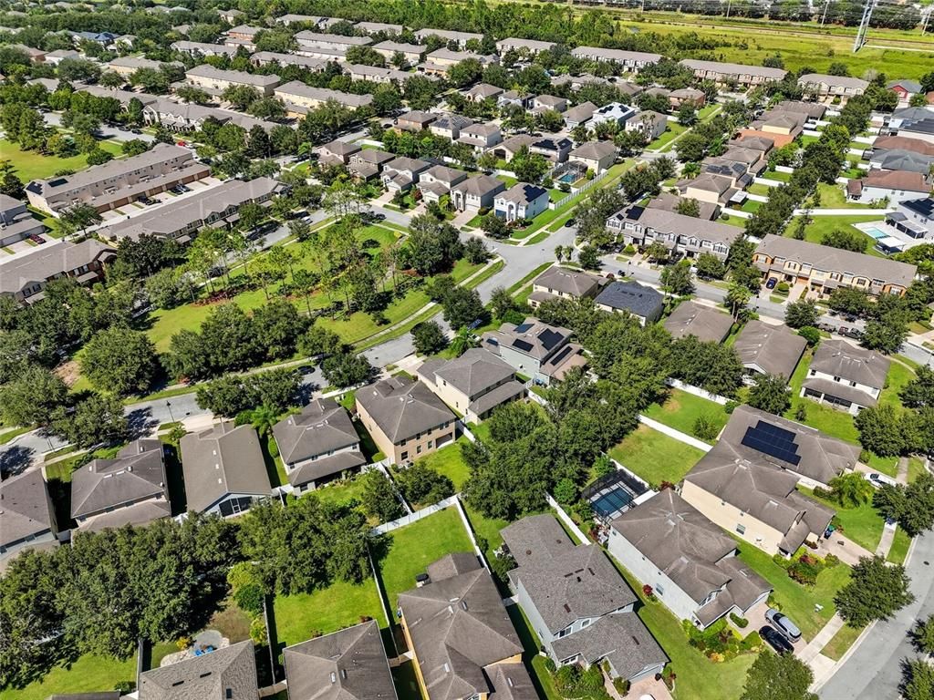 Image 51 of property listing at 9117 OAK COMMONS WAY, Orlando, FL 32832