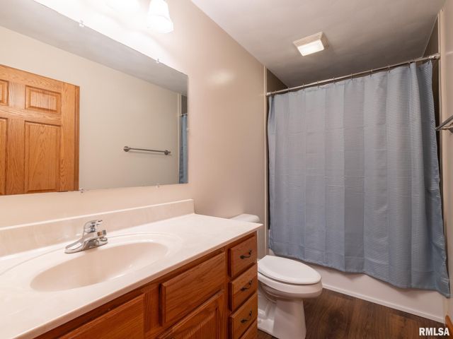 104 CONAGHAN Drive, Groveland, IL 61535