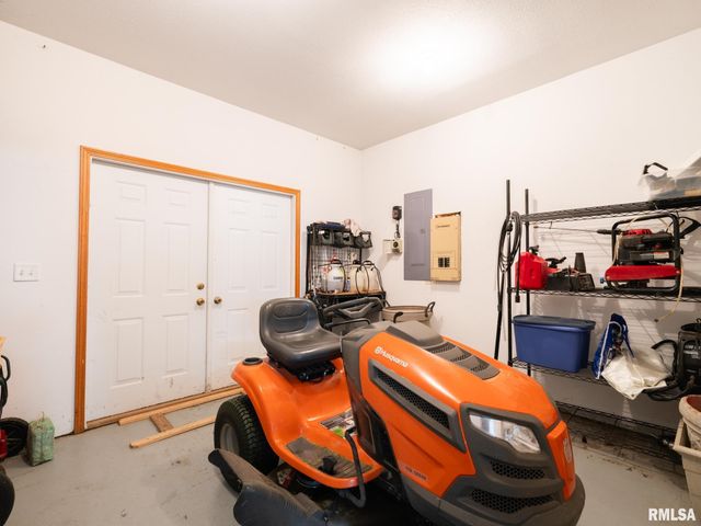 104 CONAGHAN Drive, Groveland, IL 61535
