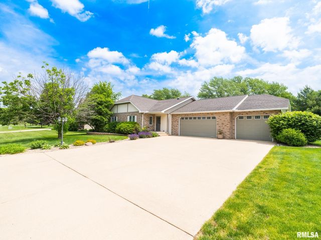 104 CONAGHAN Drive, Groveland, IL 61535