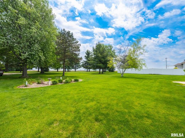 104 CONAGHAN Drive, Groveland, IL 61535