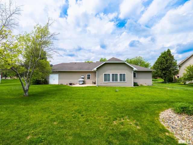 104 CONAGHAN Drive, Groveland, IL 61535
