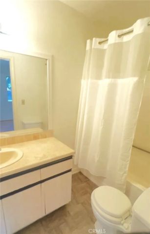 1143 Wilcox Place North, Hollywood, CA 90038