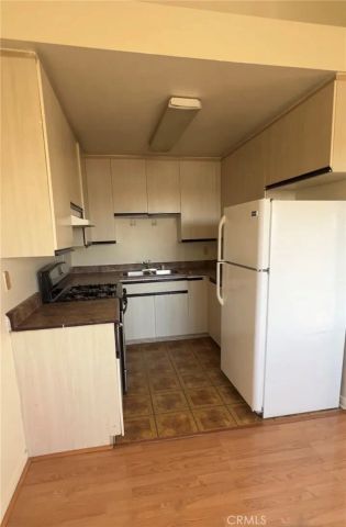 1143 Wilcox Place North, Hollywood, CA 90038