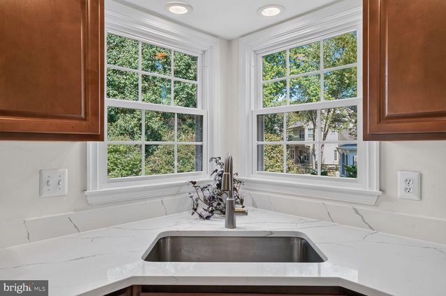 13178 LADYBANK LN, Herndon, VA 20171