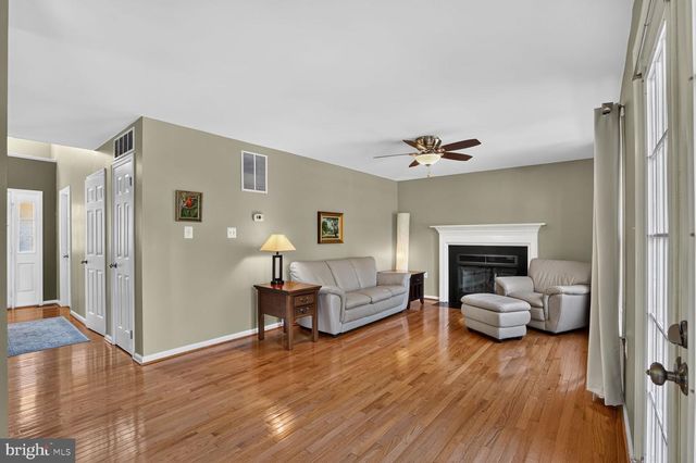 13178 LADYBANK LN, Herndon, VA 20171