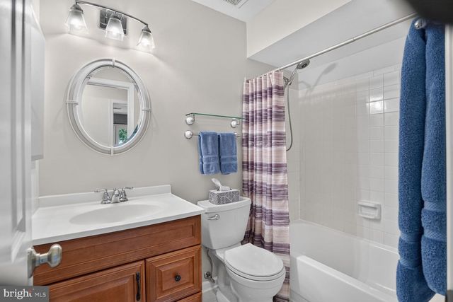 13178 LADYBANK LN, Herndon, VA 20171