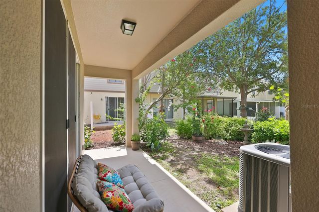 8718 TURNSTONE HAVEN PLACE, Tampa, FL 33619