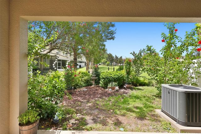 8718 TURNSTONE HAVEN PLACE, Tampa, FL 33619