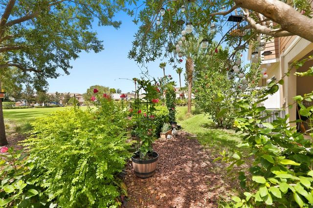 8718 TURNSTONE HAVEN PLACE, Tampa, FL 33619