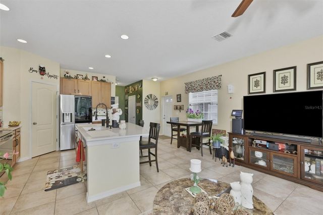 8718 TURNSTONE HAVEN PLACE, Tampa, FL 33619
