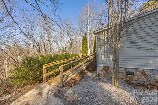 102 Scotts Cove Road, Nebo, NC 28761
