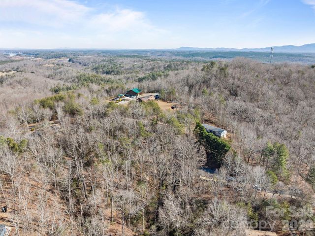 102 Scotts Cove Road, Nebo, NC 28761