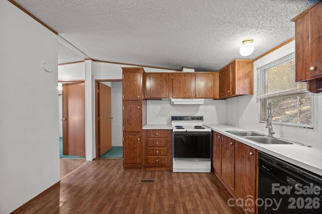 102 Scotts Cove Road, Nebo, NC 28761