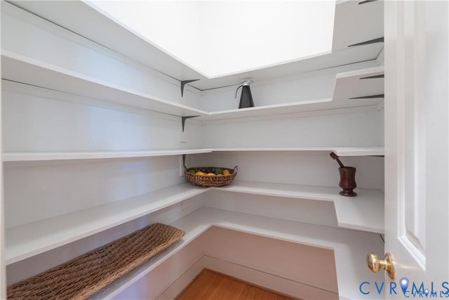 12206 Country Hills Ter, Glen Allen, VA 23059