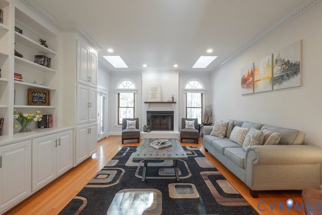 12206 Country Hills Ter, Glen Allen, VA 23059