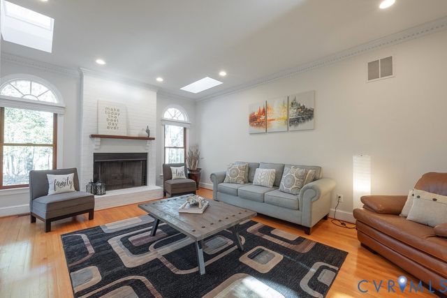 12206 Country Hills Ter, Glen Allen, VA 23059