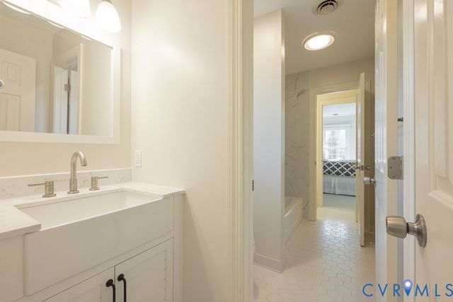 12206 Country Hills Ter, Glen Allen, VA 23059