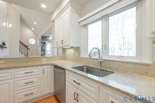 12206 Country Hills Ter, Glen Allen, VA 23059