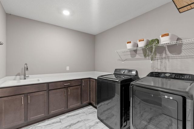 14781 109th Avenue N, Maple Grove, MN 55369