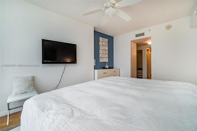 1750 N Bayshore Dr 5505, Miami, FL 33132