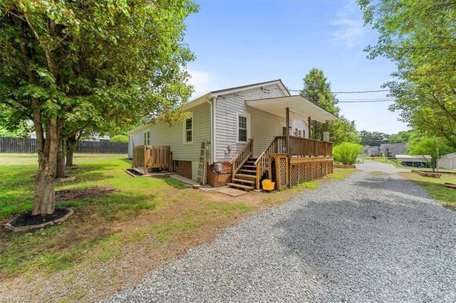 1720 Fisher Ferry Street, Thomasville, NC 27360