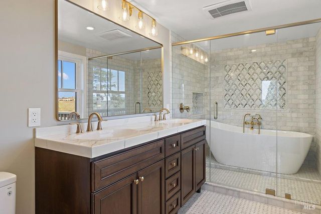 321 Alexander St, Crockett, CA 94525