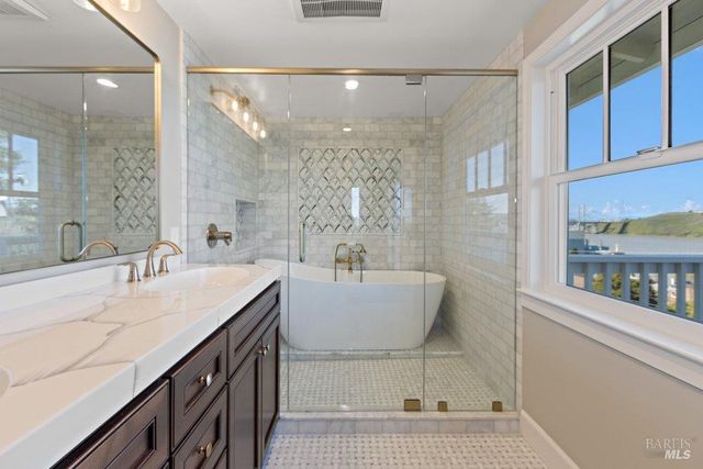 321 Alexander St, Crockett, CA 94525