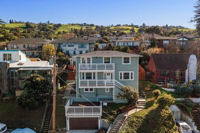 321 Alexander St, Crockett, CA 94525